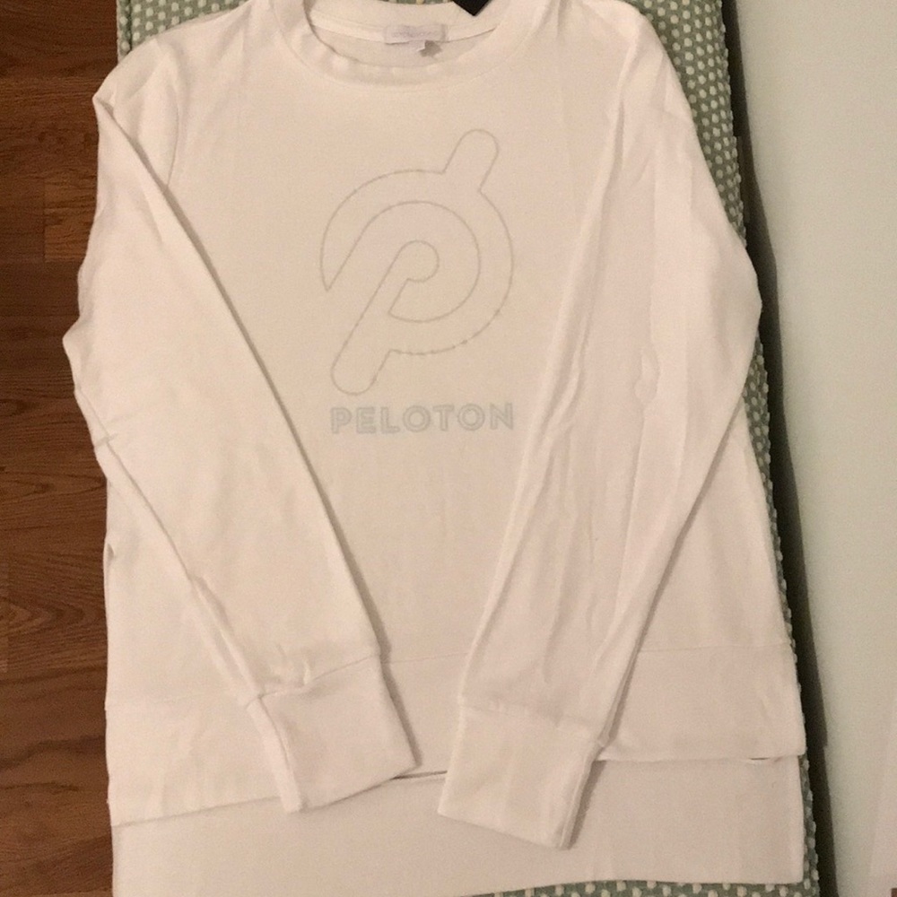 NWT Peloton Beyond Yoga Pullover - Medium